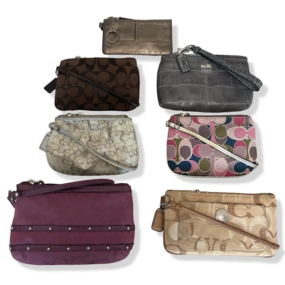 COACH Y2K Scarf Print Sateen Signature C Small Wristlet Wallet Pink SV/MC F47799 - Picture 8 of 8